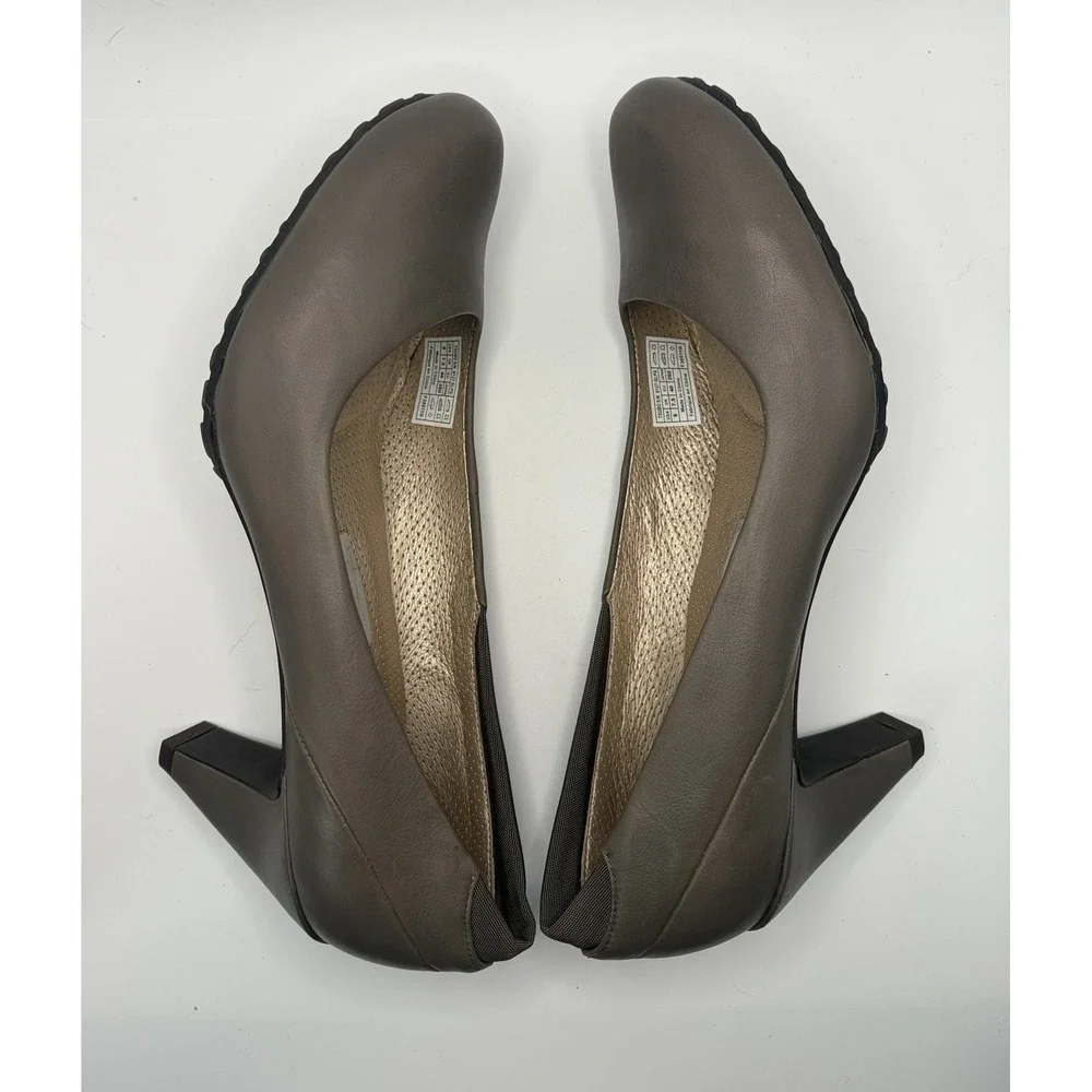 Tsubo 8127-SLPG Women Taupe Leather Comfort Pumps Heels Size 9 40 3 Inch Heel